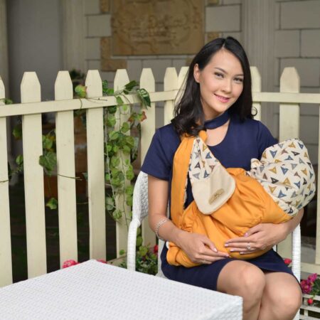 Mom’s Baby Gendongan Bayi Samping Othello Series