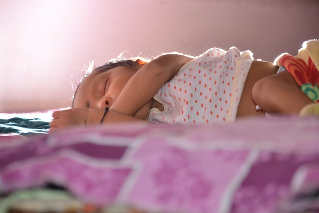 Read more about the article Alangkah Bermanfaatnya Tidur Siang Bagi Si Kecil