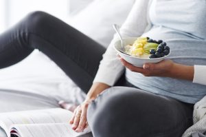 Read more about the article Makanan Bumil Agar Janin Cerdas