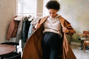 Read more about the article 7 Style Bumil biar Tetap Tampil Kece
