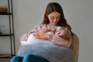 Read more about the article Tanda Bayi Cukup ASI, New Mom Wajib Tahu